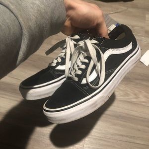 Vans Old Skool Women’s Sz. 6 Black
